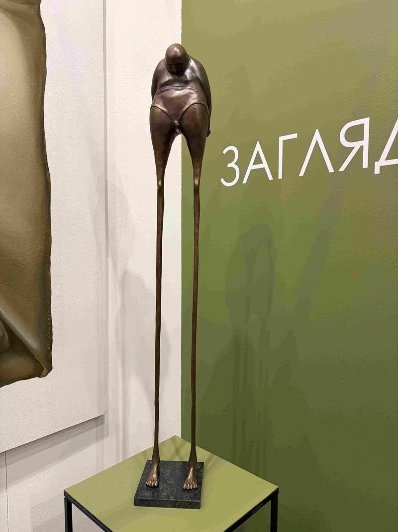 фото: Эксперт по искусству Анжелика Кулагина оценила работы скульптора Игоря Воложанина на ярмарке «Арт Россия» 