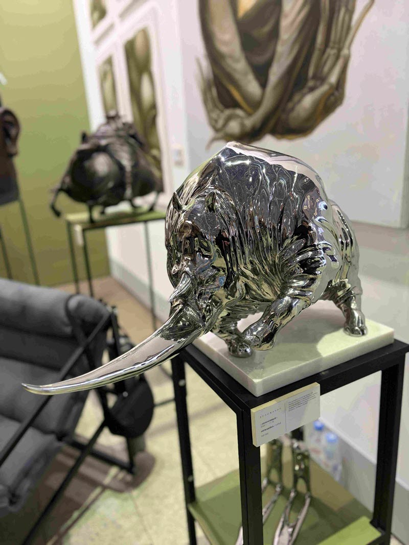 Эксперт по искусству Анжелика Кулагина оценила работы скульптора Игоря Воложанина на ярмарке «Арт Россия»