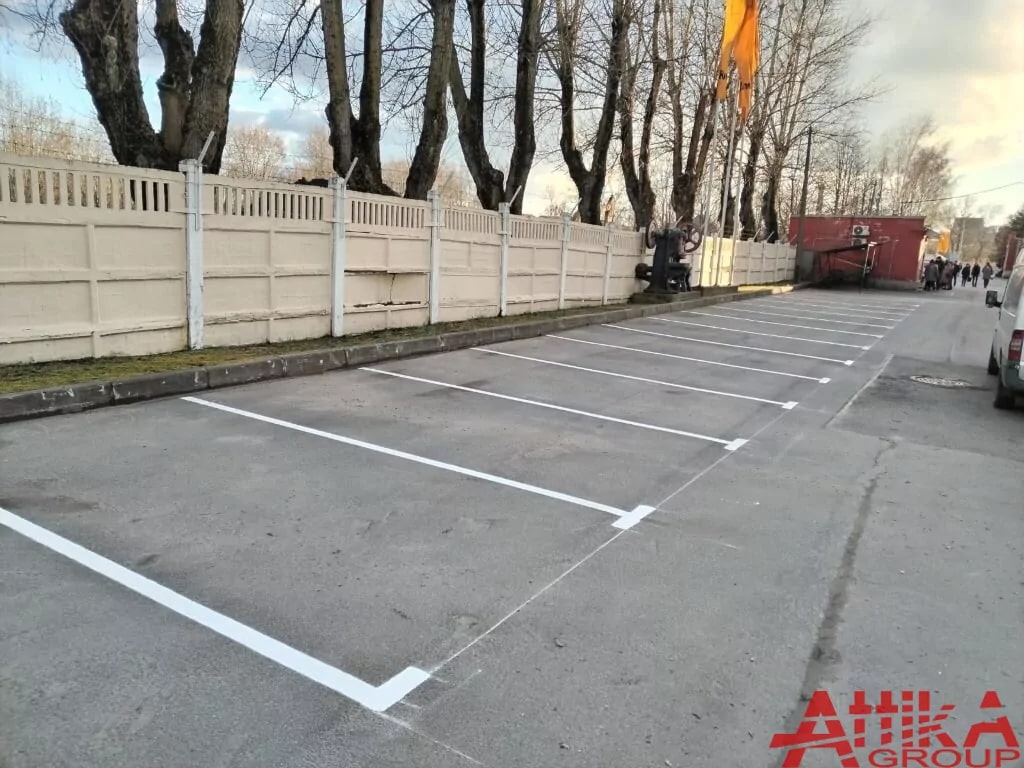 фото: Нанесение дорожной разметки цена по Питеру