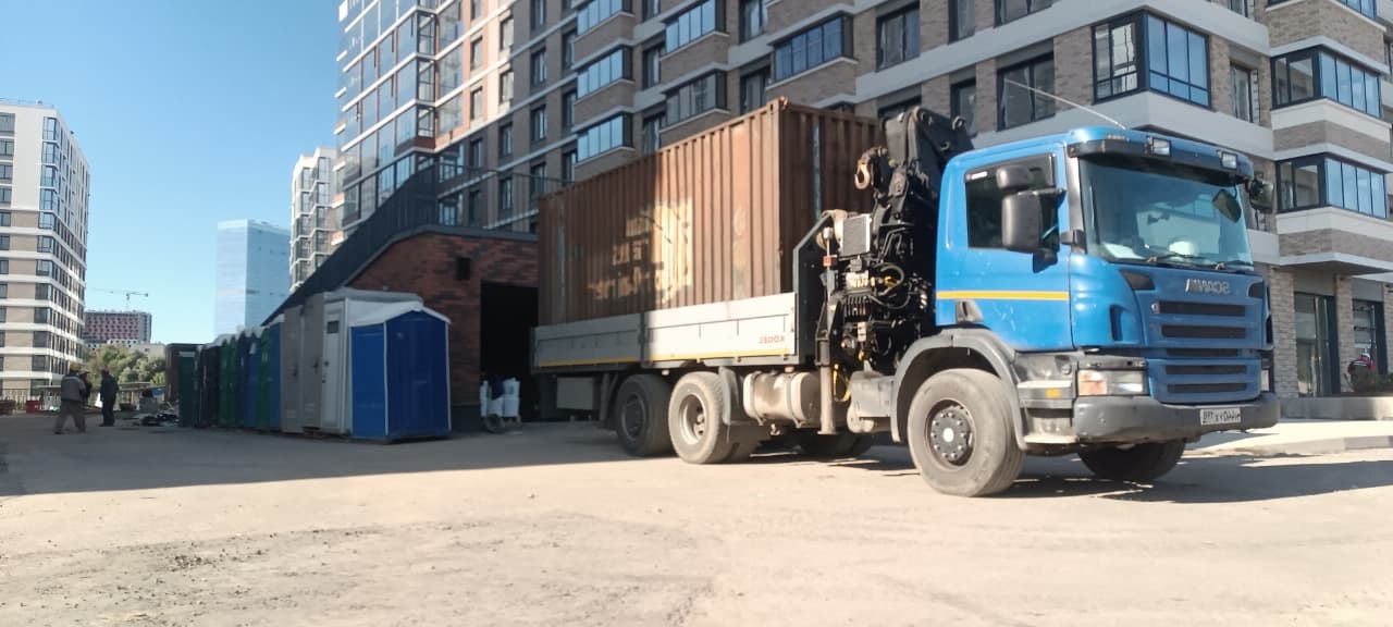 фото: Выгодные предложения по аренде кран-манипуляторов от компаний СПб
