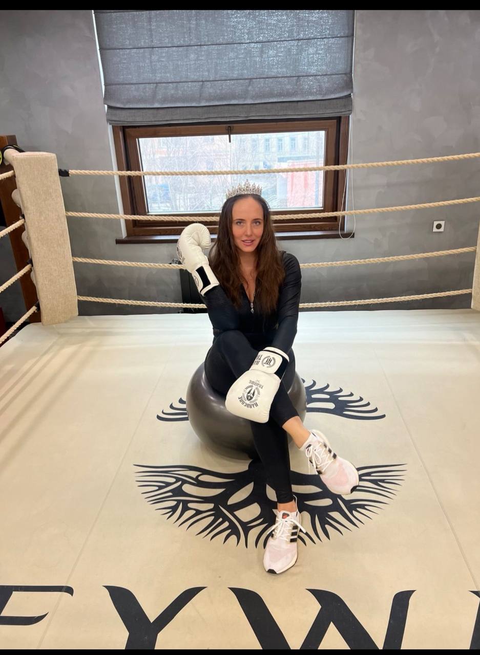 фото: Гран-при конкурса «Миссис Москва 2025» Валерия Казанина: «Семья - это мое главное достижение в жизни»