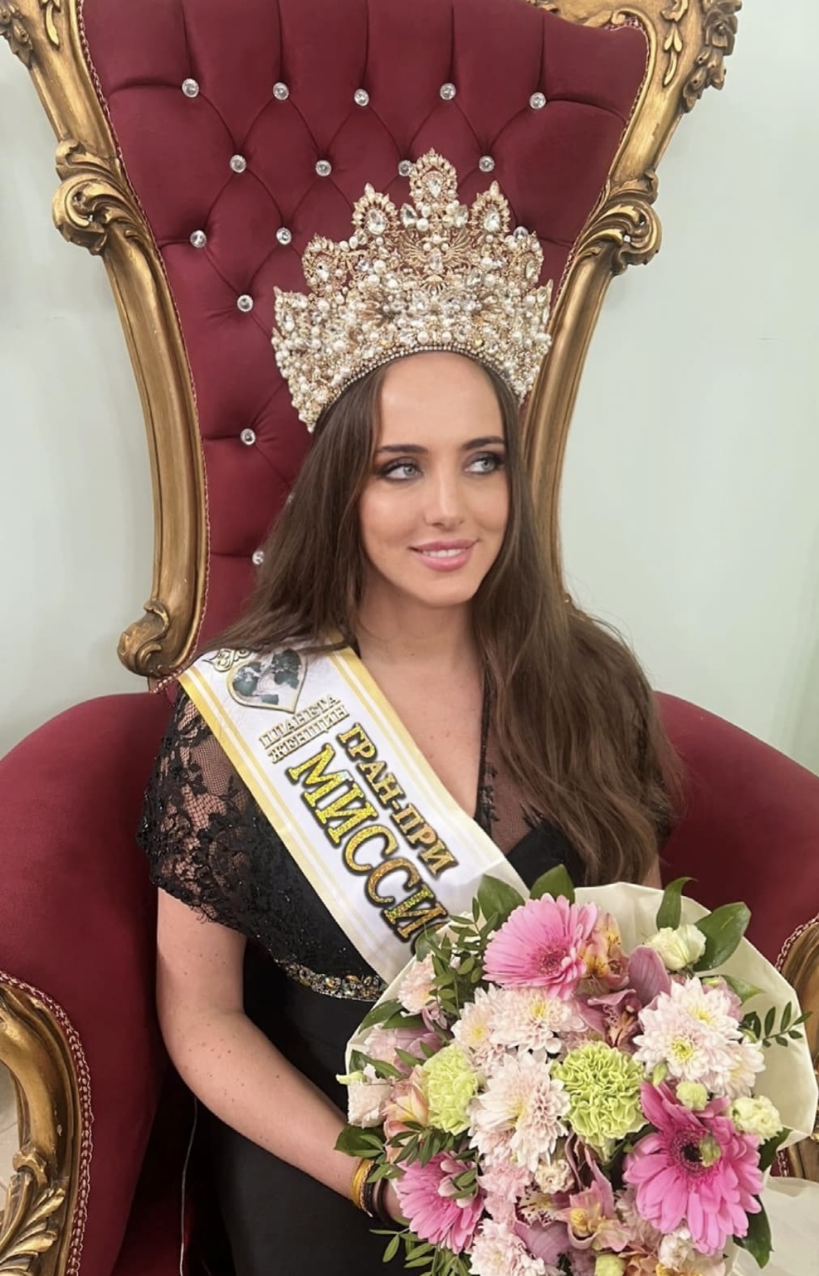 фото: Гран-при конкурса «Миссис Москва 2025» Валерия Казанина: «Семья - это мое главное достижение в жизни»