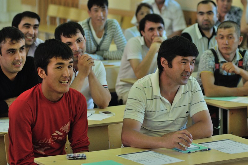 фото: Обучением узбекских мигрантов в России будут заниматься российские вузы