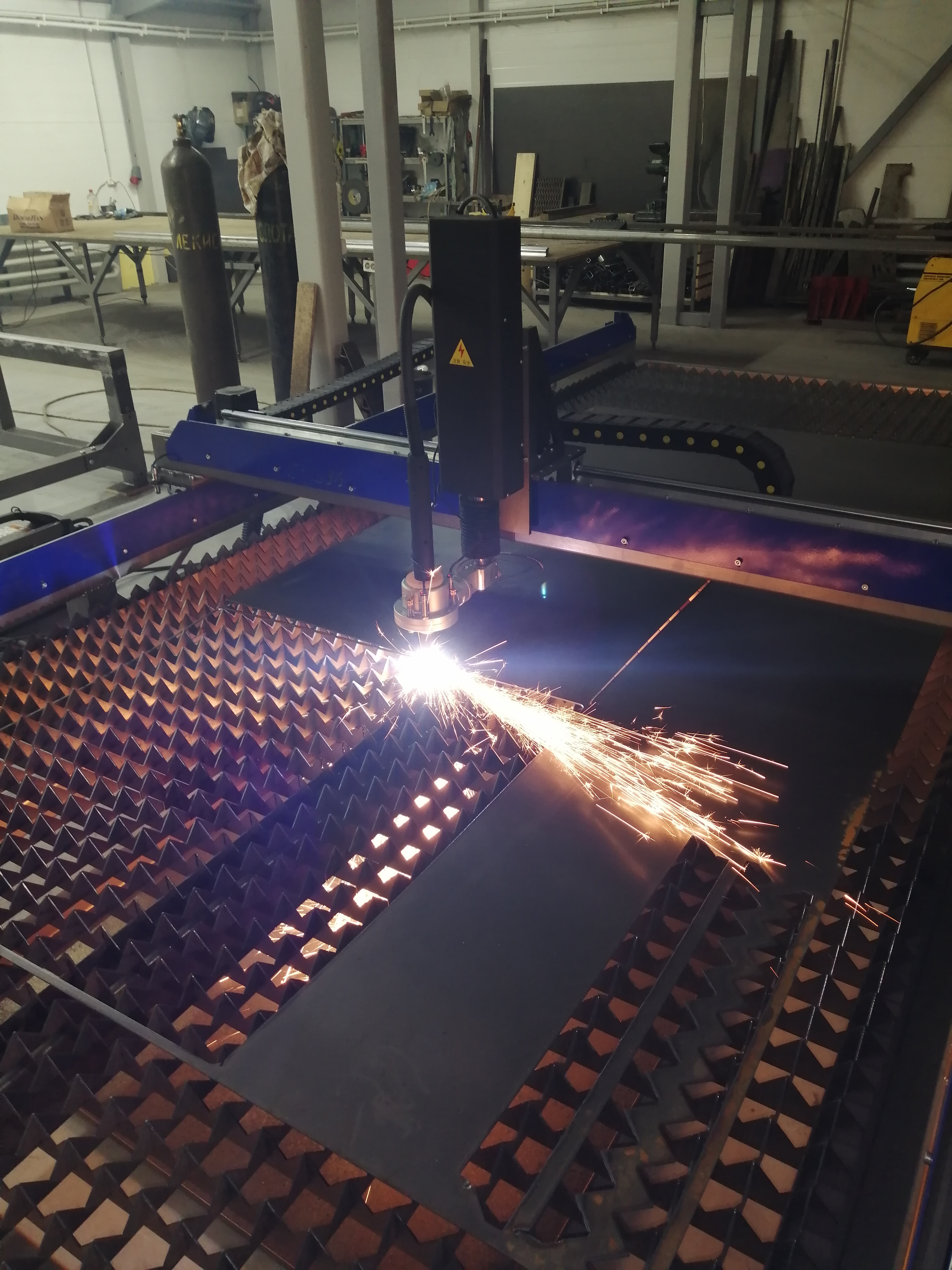 фото: Плазменная резка металла с ЧПУ в Воронеже — точность, скорость, доступные цены