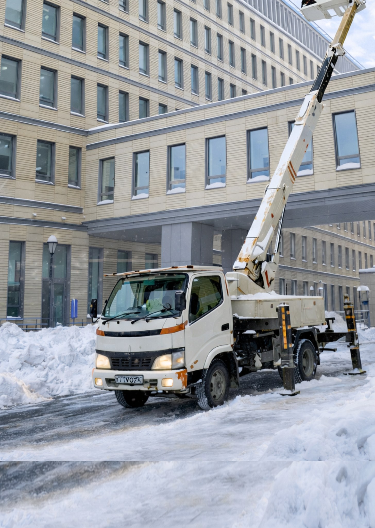 Автовышка Toyota Dyna: аренда до 14 м для точной работы из люльки