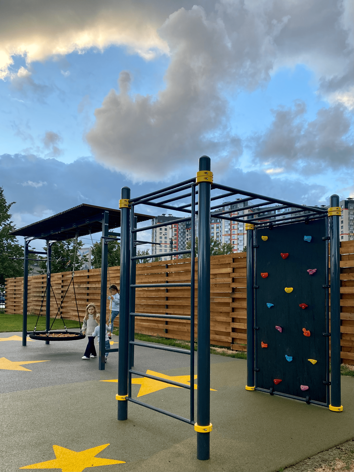 фото: Мой Турник развивает направление уличных спортивных площадок для B2B-сегмента