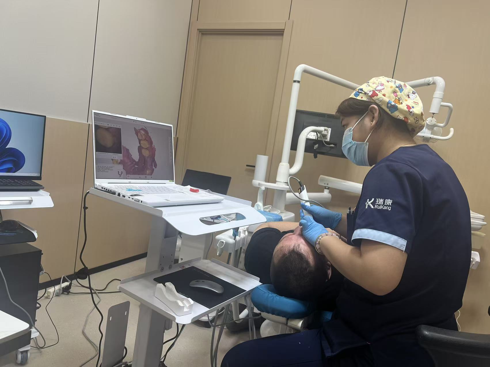 фото: Китайская стоматология Хэйхэ Жуйкан