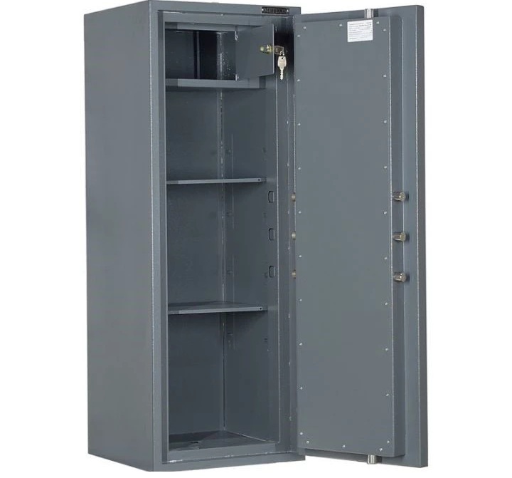 фото: Сартаков Андрей, директор ООО «Протехника»: Сейф должен быть у каждого