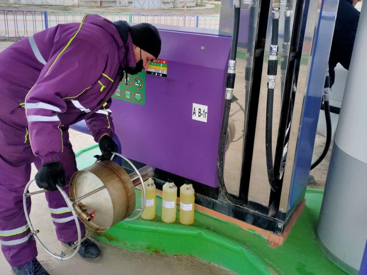 фото: «ТЭС» провел проверку качество топлива в Ленинском районе (ФОТО)