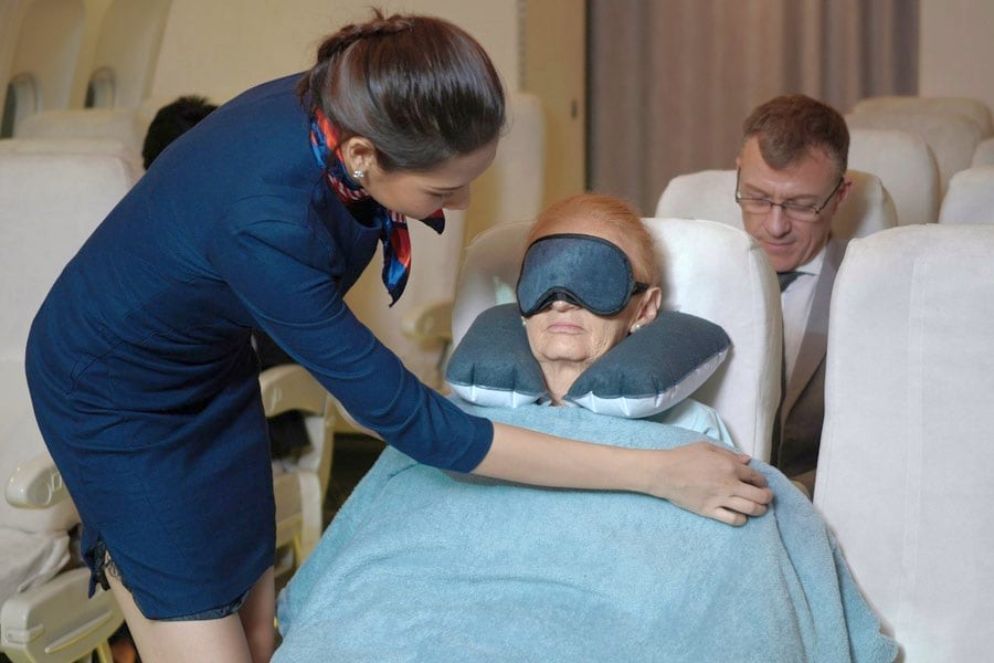 фото: «Летающие ангелы»: новый стандарт безопасности и заботы при сопровождении пожилых и маломобильных людей