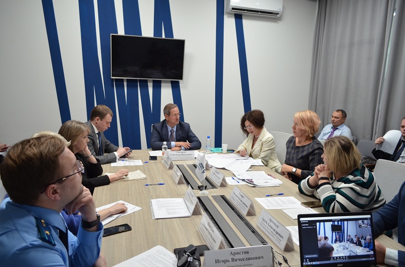 фото: Уполномоченный по защите прав предпринимателей в Челябинской области провел круглый стол «Снижение административного давления на бизнес»