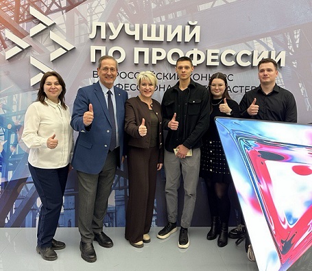 фото: Уполномоченный по защите прав предпринимателей в Челябинской области:  рабочие профессии сегодня становятся главным достоянием страны