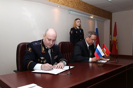 фото: Уполномоченный по защите прав предпринимателей в Челябинской области заключил соглашение о взаимодействии с ГУ МВД России 