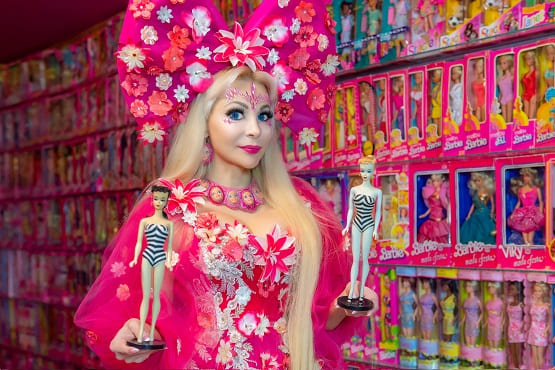 фото: Москвичка собрала коллекцию из 11000 кукол Barbie Mattel