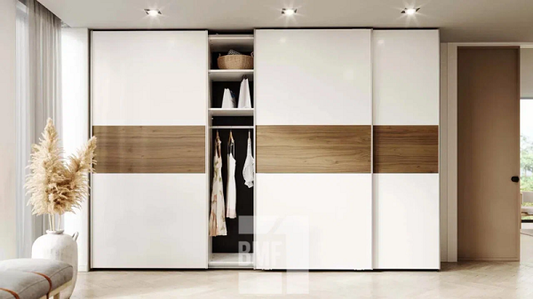 фото: Какой шкаф поставить в коридор: советы дизайнеров
