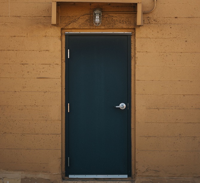 фото: Как выбрать входную металлическую дверь: советы профессионалов