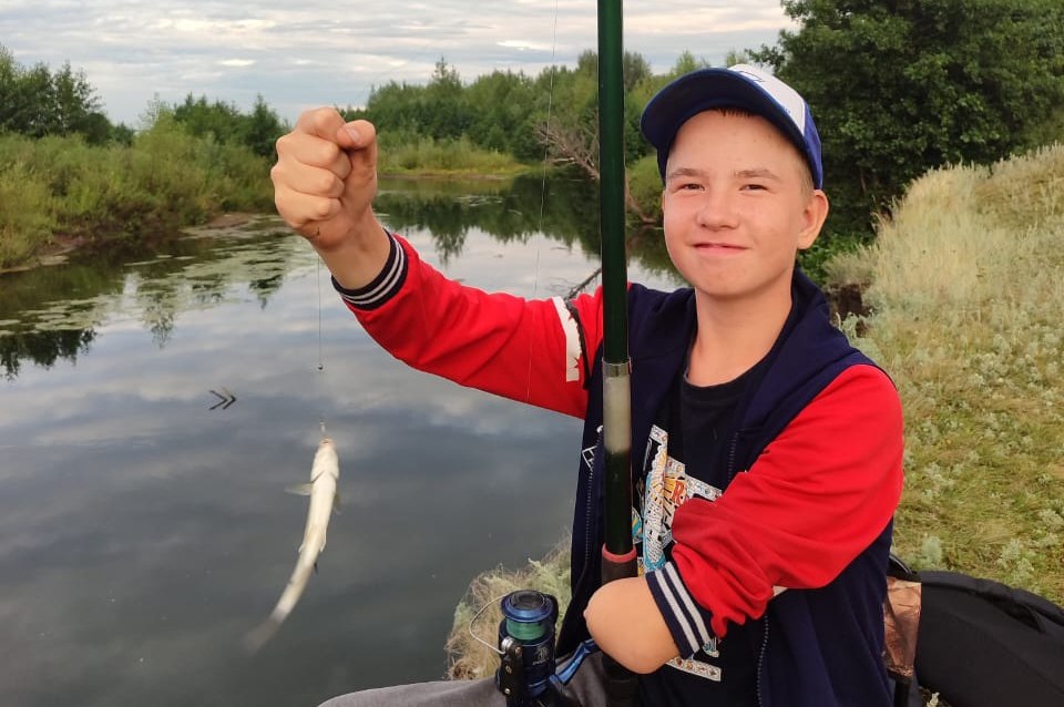 Алмасу требуется с