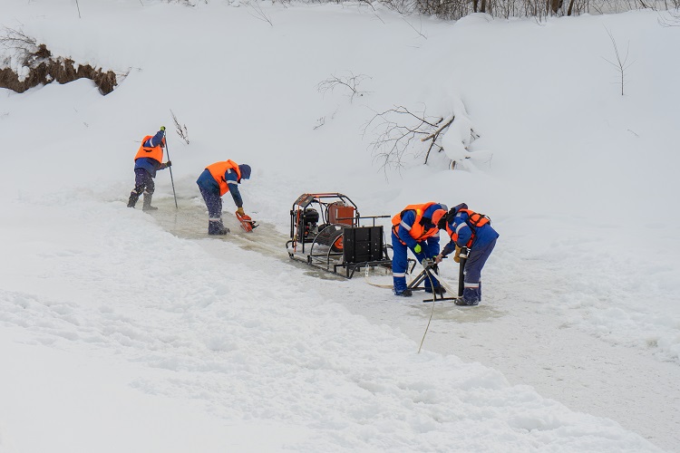 фото: АО «Транснефть – Прикамье» провело комплексное учение на подводном переходе трубопровода в Удмуртской Республике