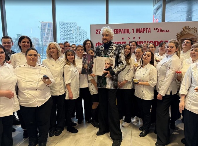 фото: Марина и Максим Синицкие совместно с Филиппом Киркоровым создали авторскую коллекцию десертов к концертам в Live Арена