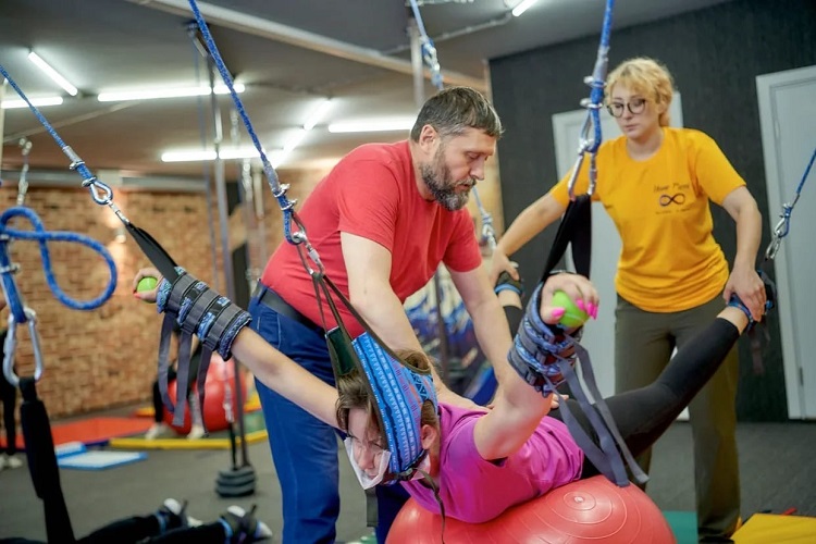 Вадим Егоров раскрывает секрет антигравитации упражнения на «Журавле» без компрессии суставов