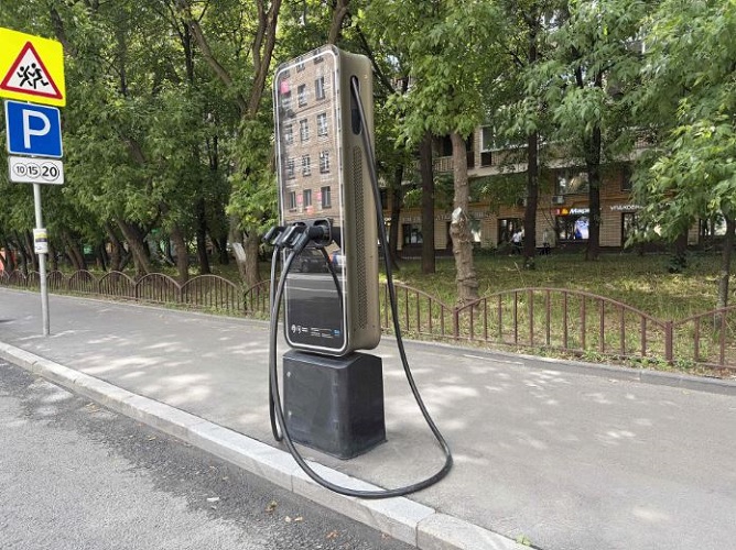 фото: Электрозарядки становятся обязательной опцией в высокобюджетных новостройках