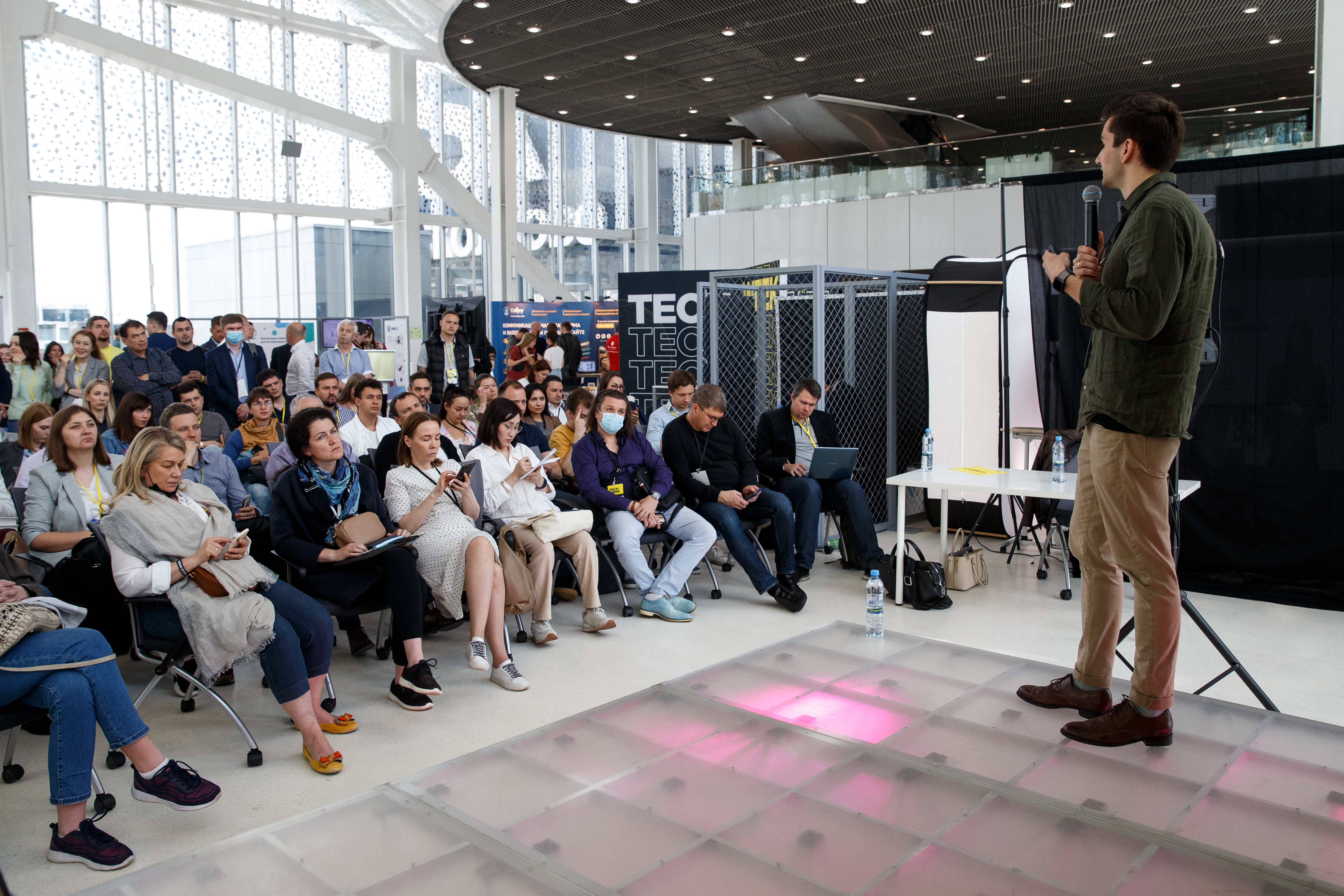 фото: Как работает, учится и отдыхает технологический бизнес в России: в Технопарке Сколково завершилась масштабная конференция и выставка Tech Week 2021.