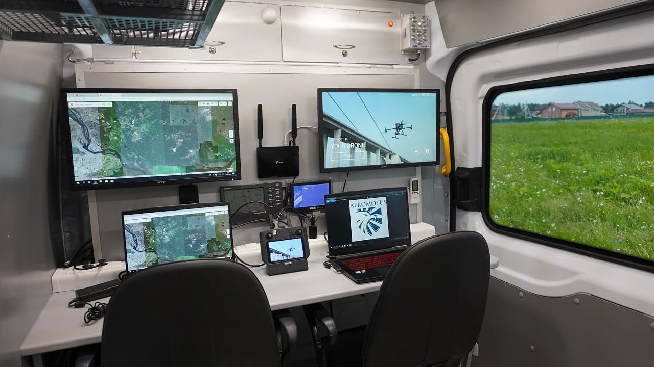 фото: Пресс-релиз: Помощь в любой ситуации: компания Aeromotus оборудовала уникальный передвижной пункт для управления дронами 