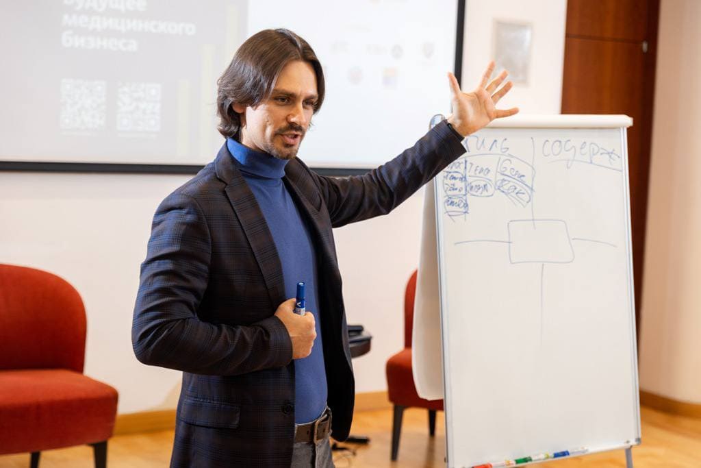 фото: В Москве пройдет очный обучающий тренинг по ораторскому искусству личного советника бизнесменов Алексея Соболева