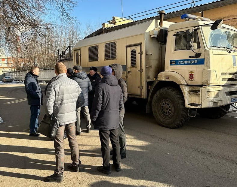 фото: В Лефортово студенты стали свидетелями масштабной проверки, связанной с элитной застройкой