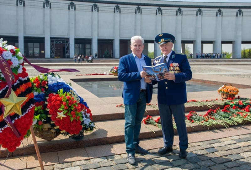 фото: В свет вышла книга Игоря Микрюкова посвящённая 1418 дням войны