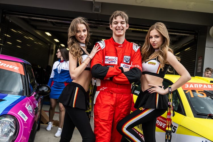 фото: Открытие сезона СМП РСКГ 2025 с участием B-Tuning Pro Racing Team