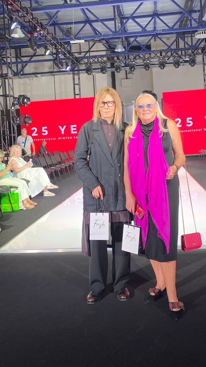 фото: 28 июня прошел грандиозный гала-показ известных и начинающих дизайнеров в рамках 25-й Международной выставки зимней моды,  кожи и меха «LeShow Москва» 