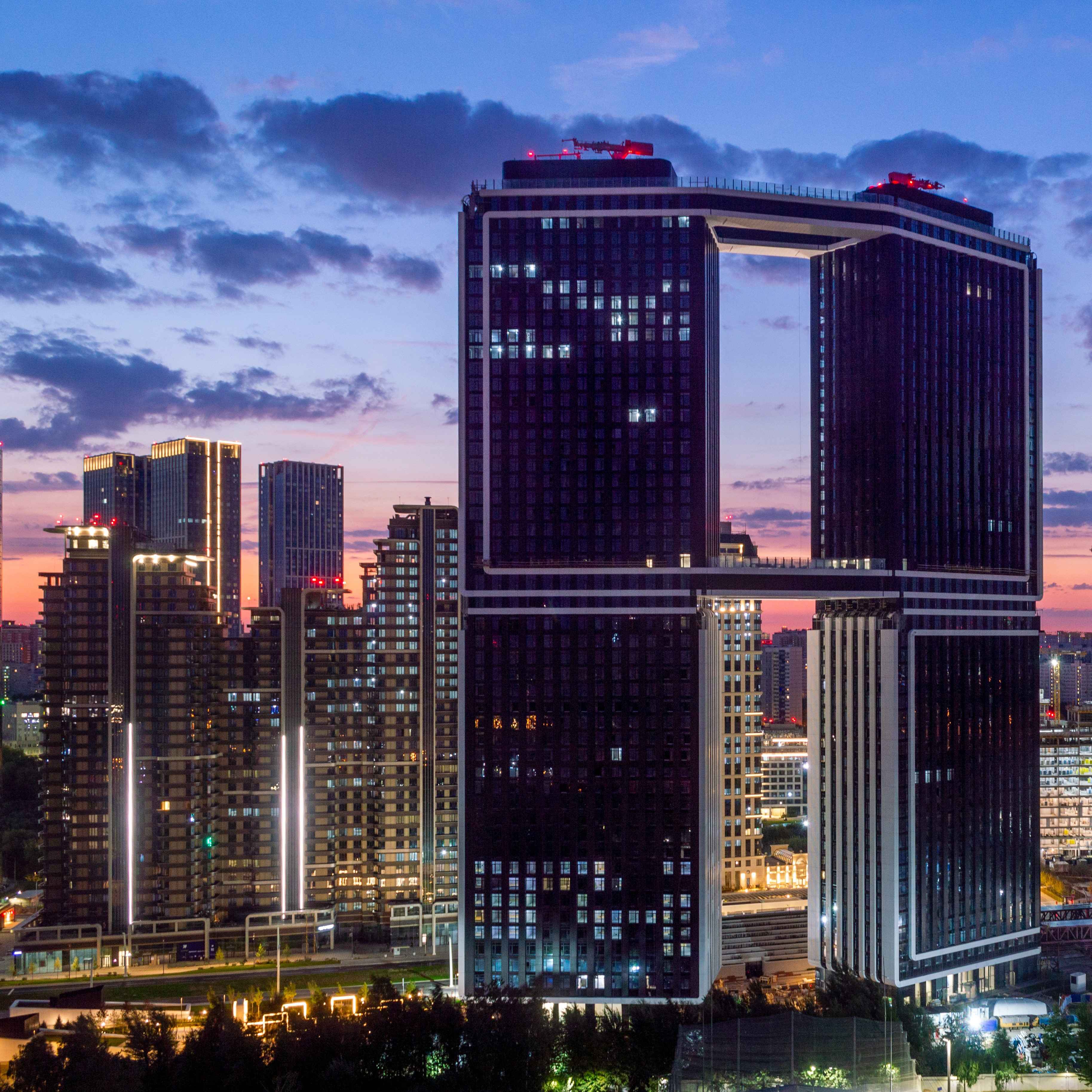 «Донстрой» ввёл в эксплуатацию первый дом с «парящими» мостами