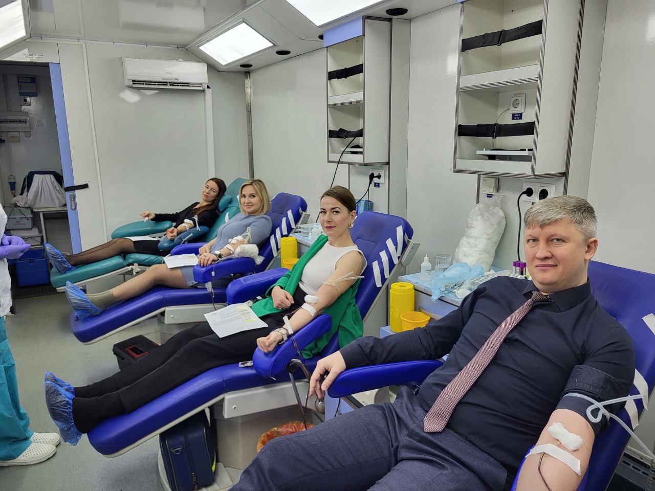 Банк крови Брянской области увеличился на 50 литров благодаря донорам от АО 