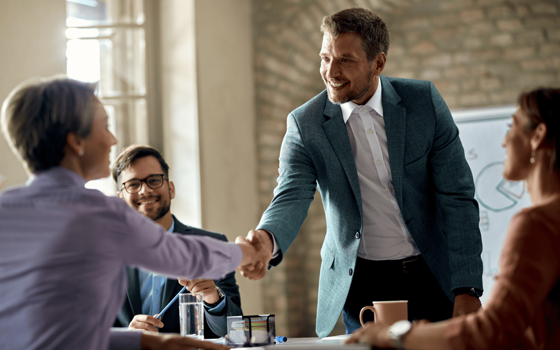 фото: А ДЕНЬГИ и Банки.ру запустили мгновенное оформление продукта прямо на маркетплейсе