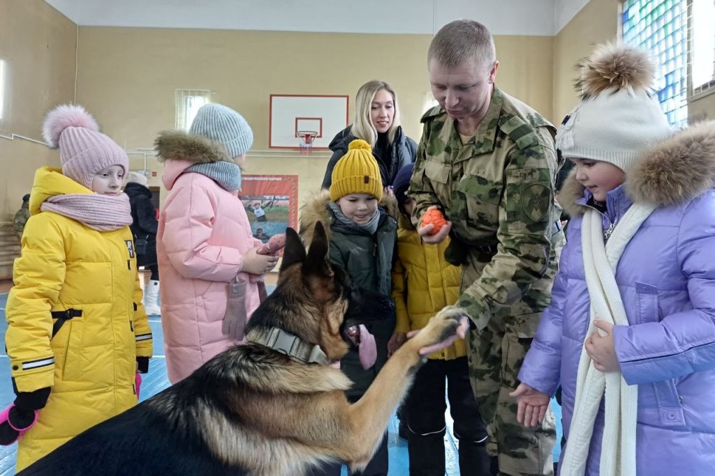 фото: День открытых дверей состоялся в Северском соединении Росгвардии