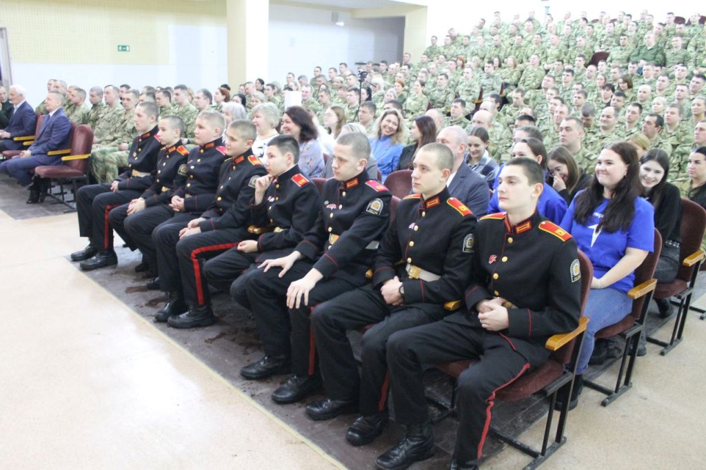фото: Встреча военнослужащих Росгвардии с Героями России состоялась в Томской области 