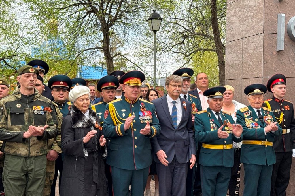 фото: Командир Северского соединения Росгвардии принял участие в памятных мероприятиях, посвященных 80-летию Победы