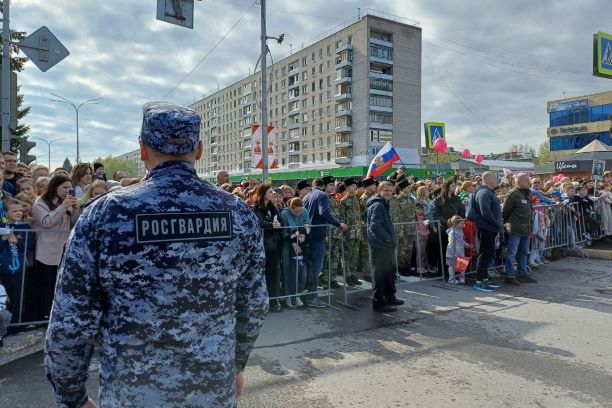 фото: Правопорядок в День Великой Победы обеспечили росгвардейцы в Томской области