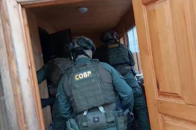 фото: При силовой поддержке спецназа Росгвардии пресечена деятельность запрещенной экстремистской организации в Томске