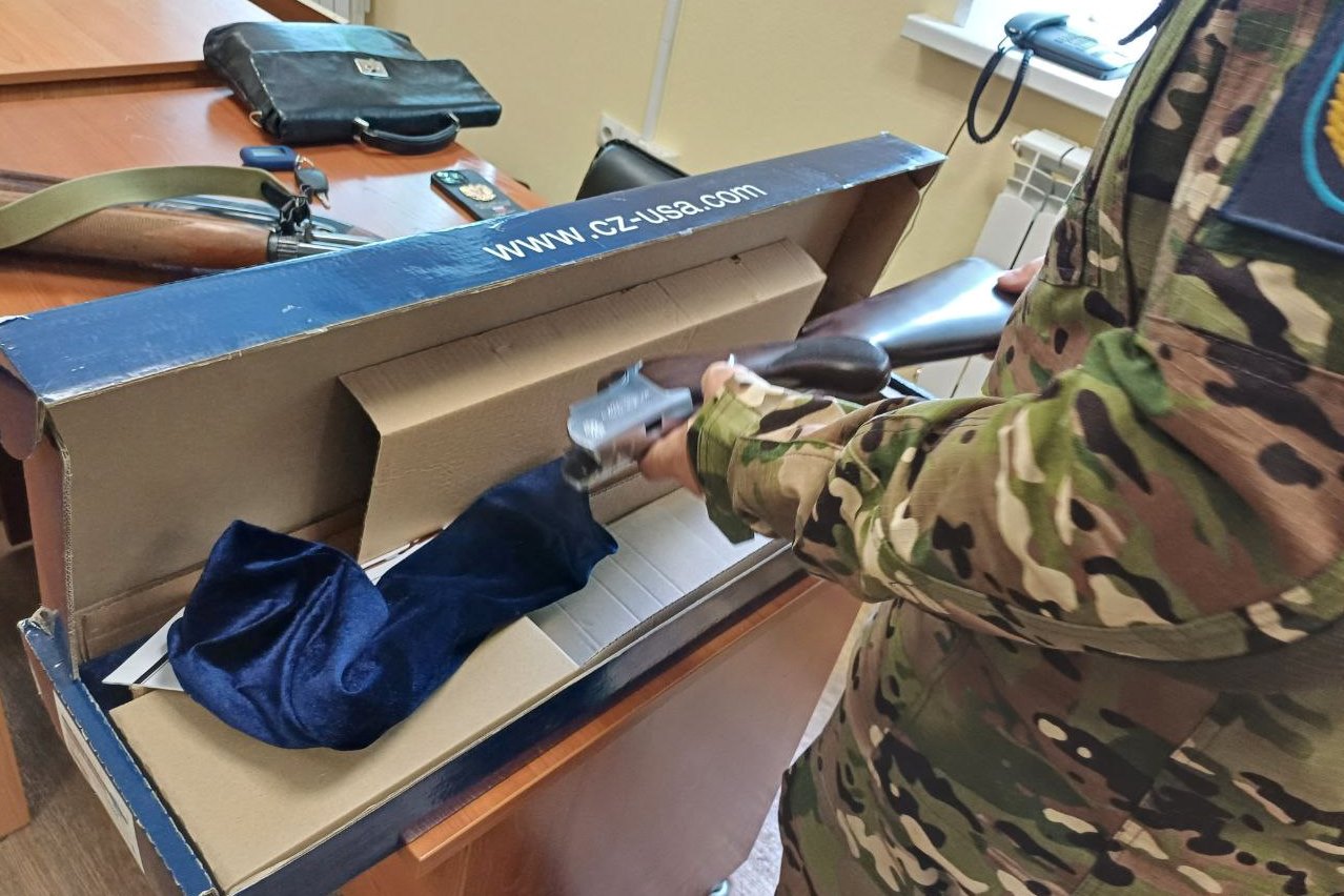 фото: Неравнодушные жители Томской области через Росгвардию передают свое оружие бойцам СВО