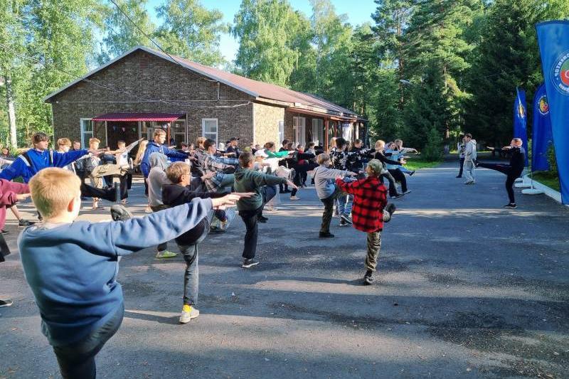 фото: Акция «Каникулы с Росгвардией» в Томской области несет здоровье и бодрость духа подрастающему поколению