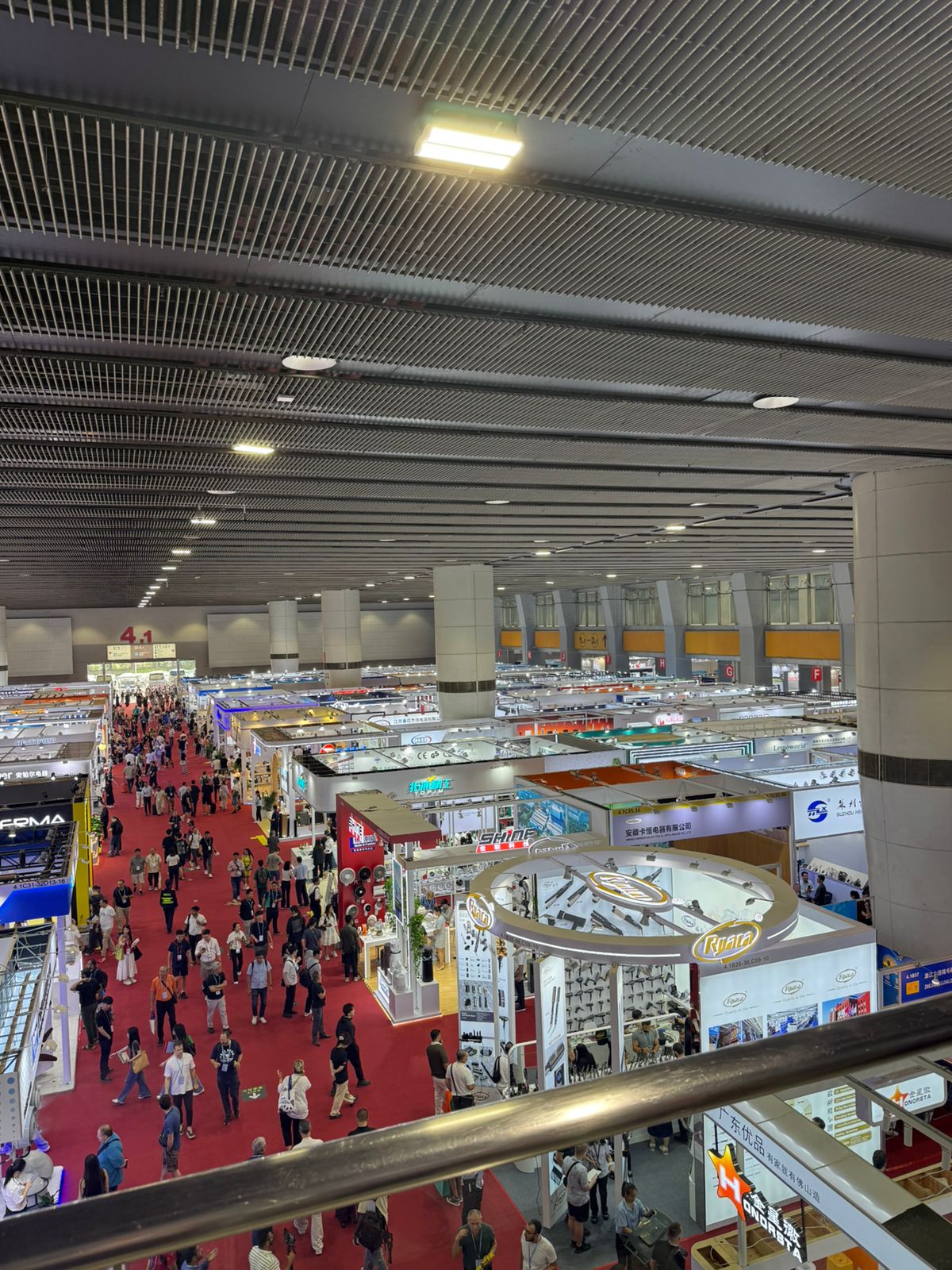 фото: Кантонская ярмарка 2025: Российский бизнес осваивает онлайн-формат с помощью эксперта