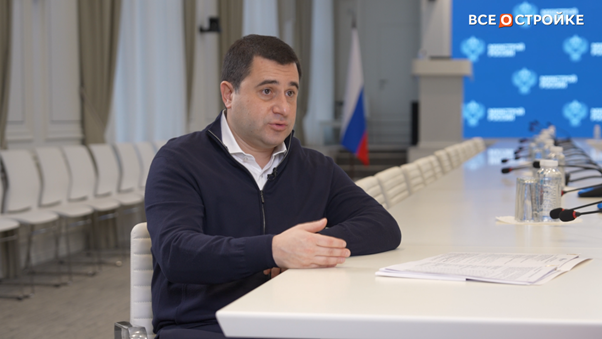 Никита Стасишин, замминистра строительства и ЖКХ РФ: хочется, чтобы после того, как маленький застройщик в маленьком городе достроил, он не отдал всё на обслуживание кредитов
