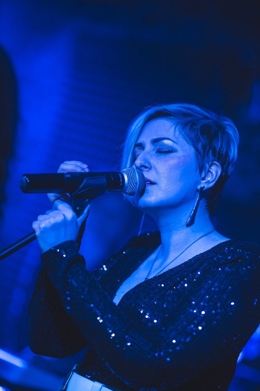 фото: Интервью с предпринимателем и певицей Александрой Плотниковой: «Пока есть время, вставать и делать»  &nbsp;