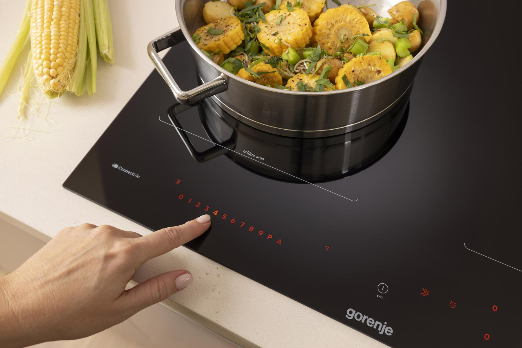 фото: Индукционная варочная панель Gorenje GI6433BCWF покорила рынок инновациями и стилем