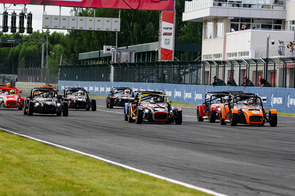 фото: Международная серия гонок на классических и ретро- автомобилях СЕРИЯ КЛАССИКА 2026 стартует в мае!