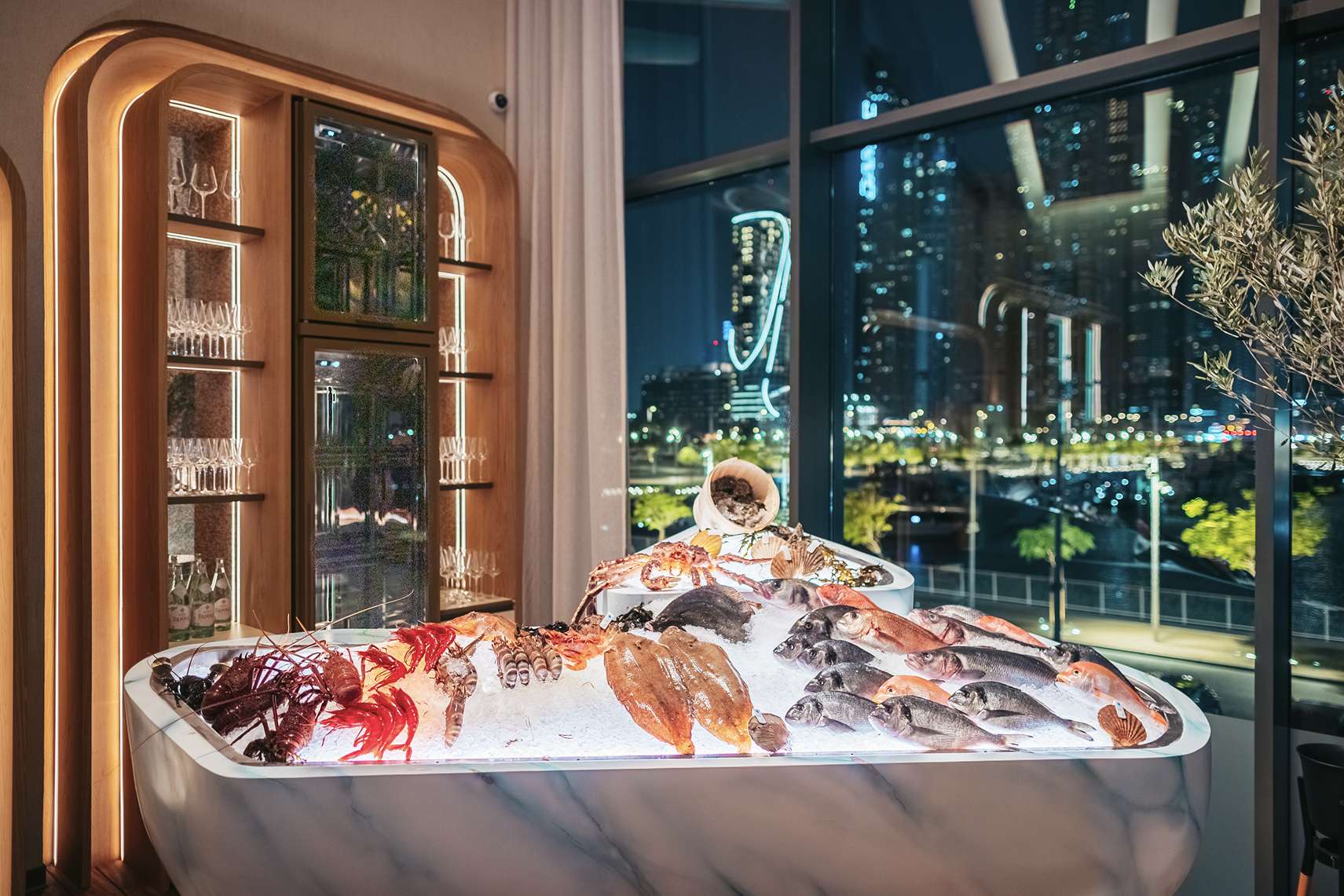 фото: Новый ресторан L'Amo Bistro del Mare в яхт-клубе Dubai Harbour