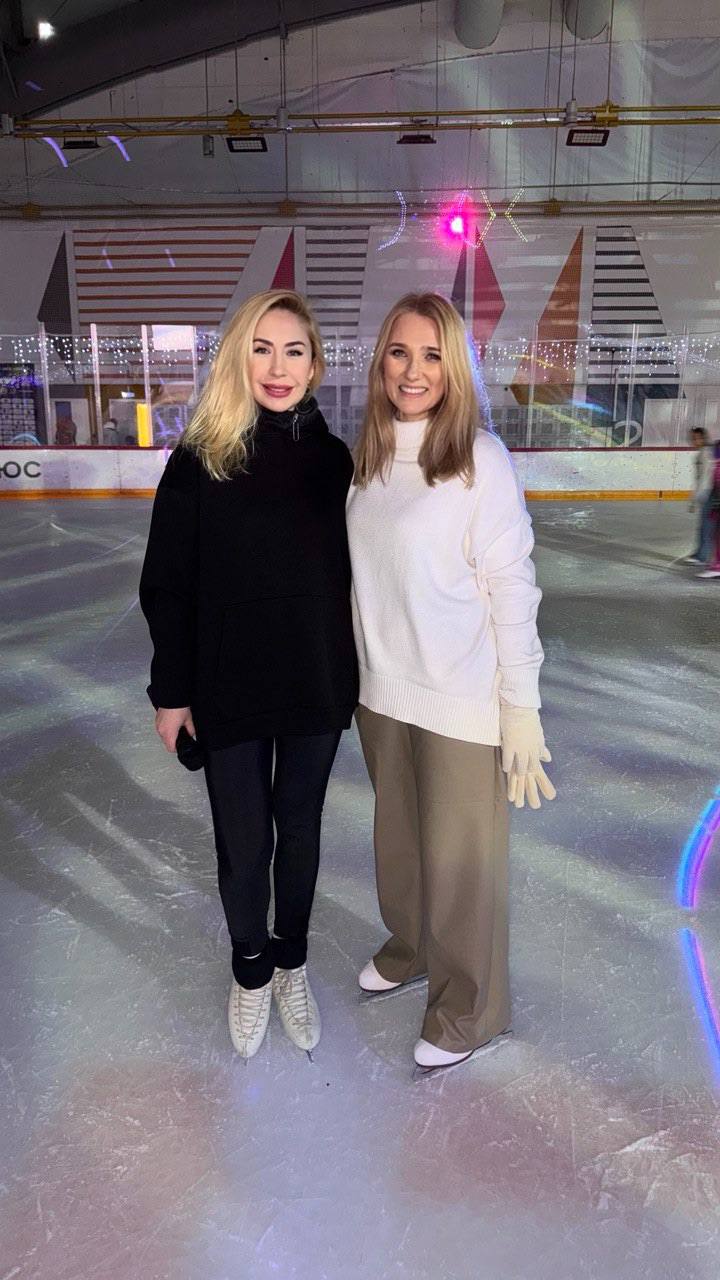 фото: Первая женщина спасатель МЧС Москвы Мария Николаевна Полякова получила международную премию «I’m famous» в номинации «Бестселлер года. Книга «РАСТИМ ВМЕСТЕ ОТ ЗАЧАТИЯ  ДО ГОДА ОДНЯШЕК И  ДВОЙНЯШЕК» 