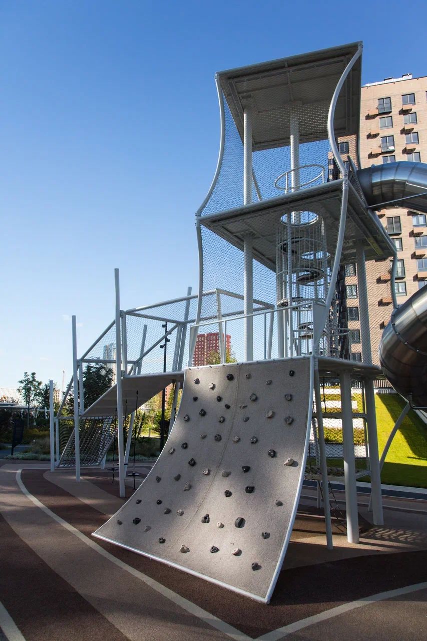 фото: Геопластичные игровые пространства с искусственными холмами, тактильными тропами и сенсорными садами появятся в Москве